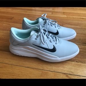NIKE Women Golf Shoes Size 8.5 AQ23224